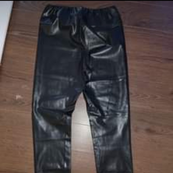 Aritzia Wilfred Daria Faux Leather leggings black size Medium - Picture 4 of 5
